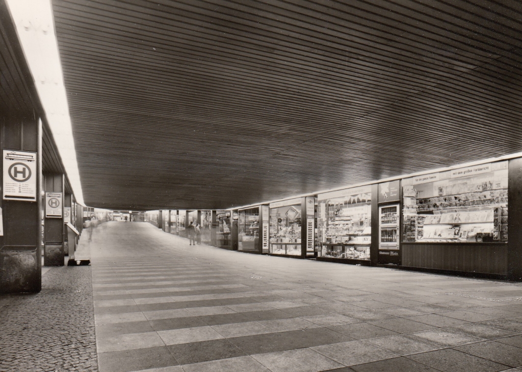 Foto Ansichtskarte Wuppertal Döppersberg Fußgängerpassage